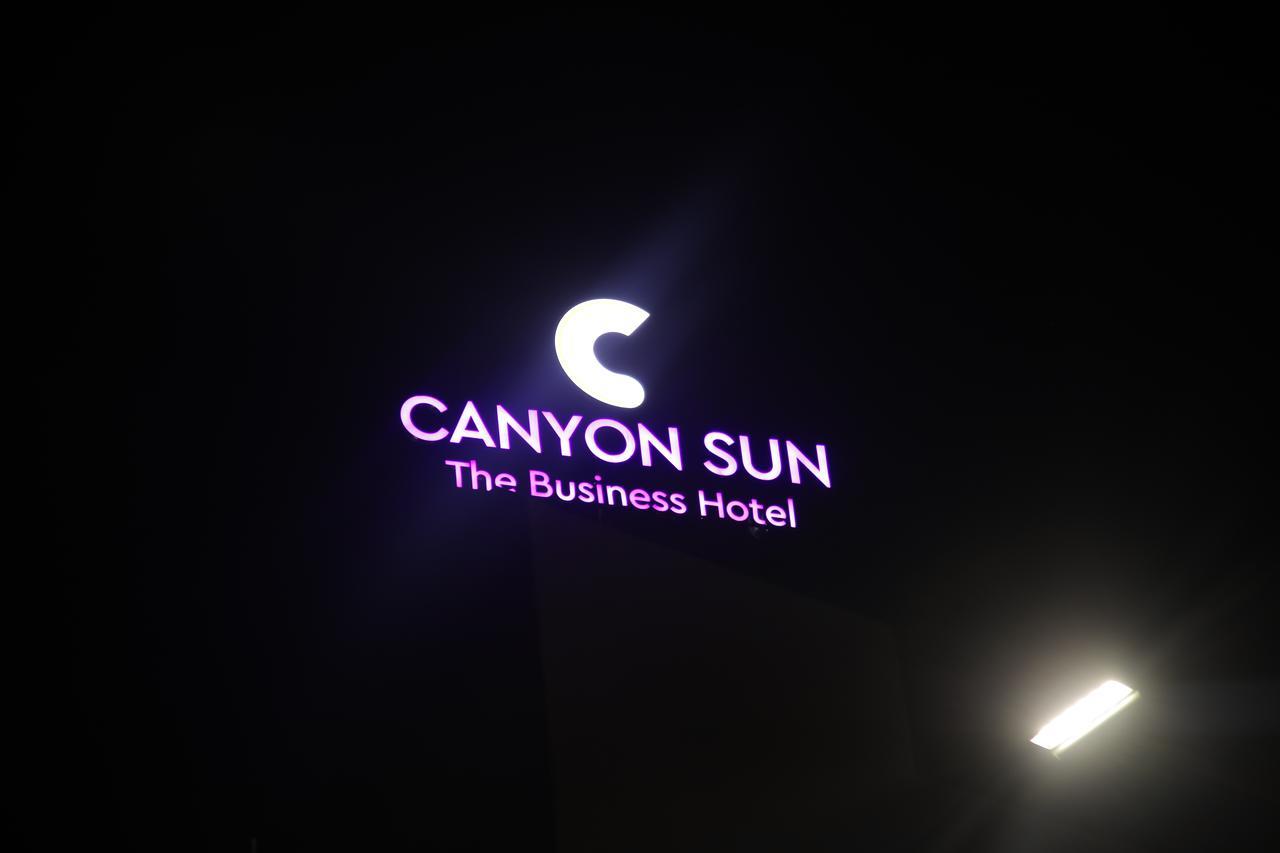 Canyon Sun Chennai Exterior foto